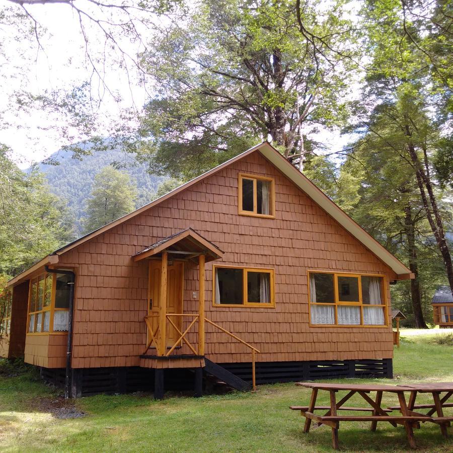 El Pangue Lodge Puerto Puyuguapi Exterior photo